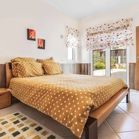 Sunflower Αλμπουφέιρα